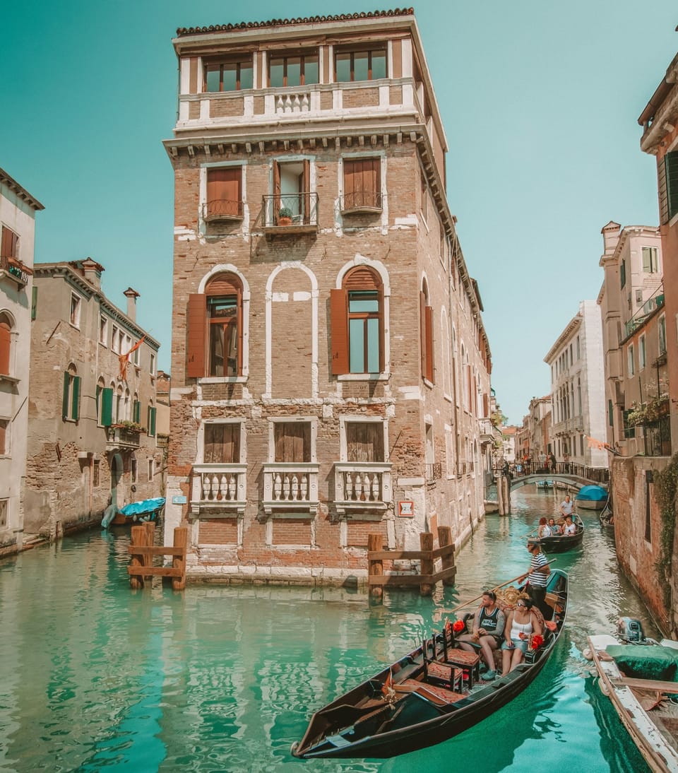 Best Hotel in Castello (2026 Guide for Quiet Luxury Travelers)